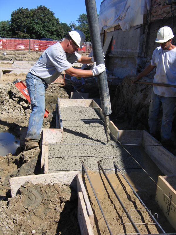 Rail Spread Footings and Concrete Pumping